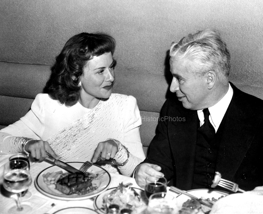 Charlie Chaplin 1942.jpg